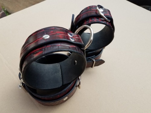 dominionleathershop:  frogdogdiver:  dominionleathershop:  Finished a set of scarlet red and black scaled ankle and wrist cuffs for a customer.  They look amazing!  If you are ready for a great set of cuffs, then check out #dominionleathershop ❤