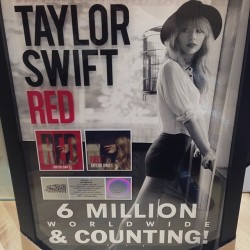 tswiftdaily:  @edsheeran: One for the wall