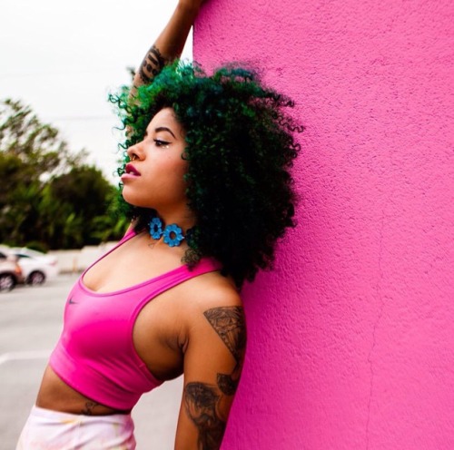 nativedaughtert:  Miss independantVelvetcloouds via Instagram 