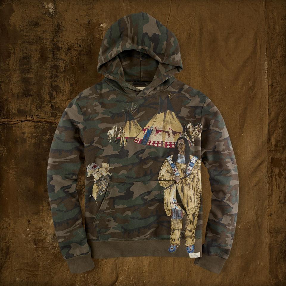 camouflage-style:
“Camo Pullover Hoodie
”