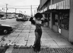 bobbysockss:  modrules:  Diana Ross photographed