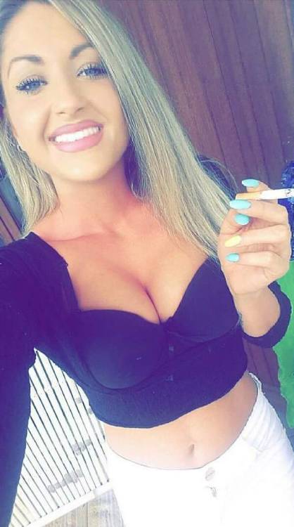 totallysexysmoking:one of my all time favorites, top 20