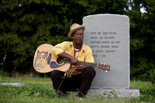 bobbycaputo:  Photographer Documents Mississippi’s Last Remaining Blues Musicians For his series Portraits of the Blues, photographer Lou Bopp captures the last remaining Mississippi delta Blues musicians. Since 2008, he has made portraits of over