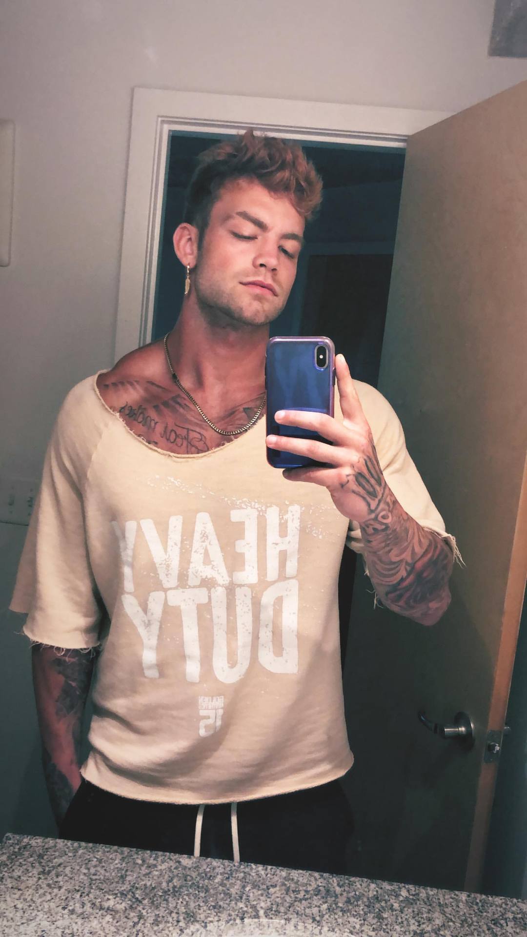 thehottestmenaround:Dustin mcneerhttps://www.instagram.com/markdmafia/