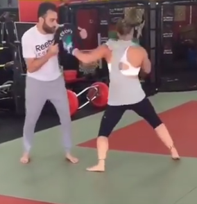 The don'ts & don’ts of Striking w/ Ronda Rousey & Coach Eddie T - How not to throw a punch.