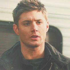 bowlegsintheimpala:  This is a post about Dean’s hair 