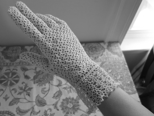 Tried out 40’s vintage lace glove pattern.The pattern has originally published  as “ Crochet T