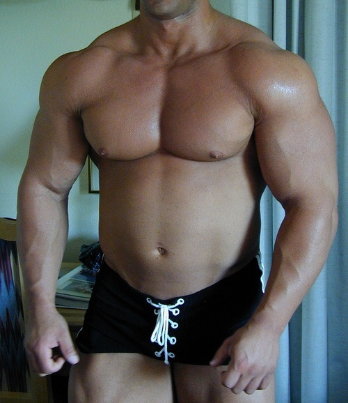 fuckyeahdaddies:  Loads of Daddies at Fuck Yeah Daddies.Click Here to Follow Fuck
