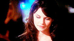 acheleismyobsession:Jeez with dark hair you can see her resemblance with Ginnifer more. Bravo castin