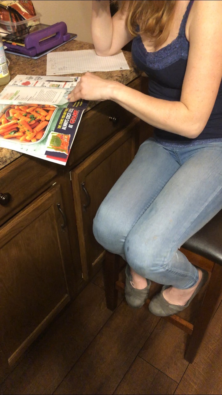 wetandhappy2019:  wetscarlet511:  Wet ScarletWith such a busy I schedule I just wanted