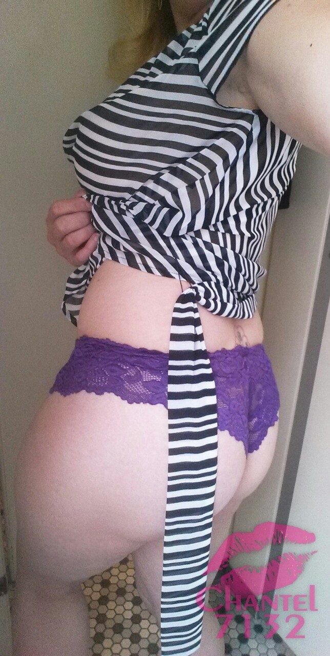 steve19681:  chantel7132:  Zebra stripes These are ALL selfies as always.  Hmmmmm