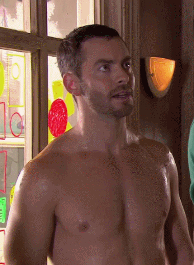 theheroicstarman:  Cameron Moore shirtless and wet in Hollyoaks (19/08/2015). 