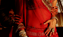 love-indian-actress:Jodhaa Akbar : Faceless + Jewellery