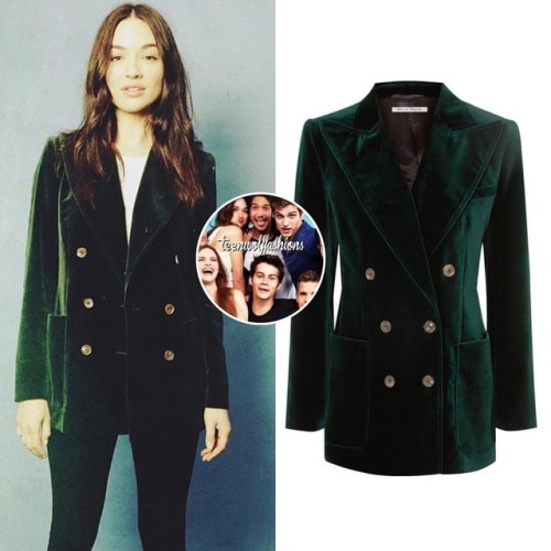 What: Bianca double-breasted cotton-velvet blazer by @bella_freud ($1,060) Where: TFMIC5  When: 20 O