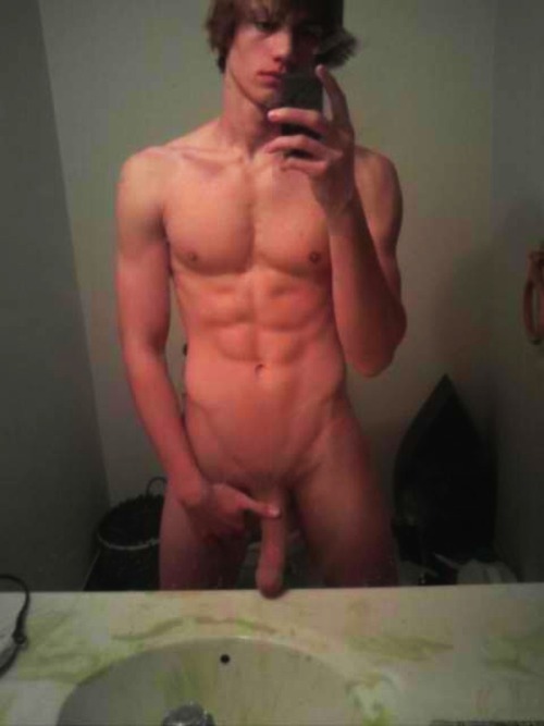 gaymanselfies:   Naked Male Selfies: http://gaymanselfies.tumblr.com/ Show off what you’ve got!  Email your naked selfies for posting here, to gayblogger@hotmail.com My other sites: Real Guys - NAKED: http://real-guys-naked.tumblr.com/ Gay Porn Reposted: