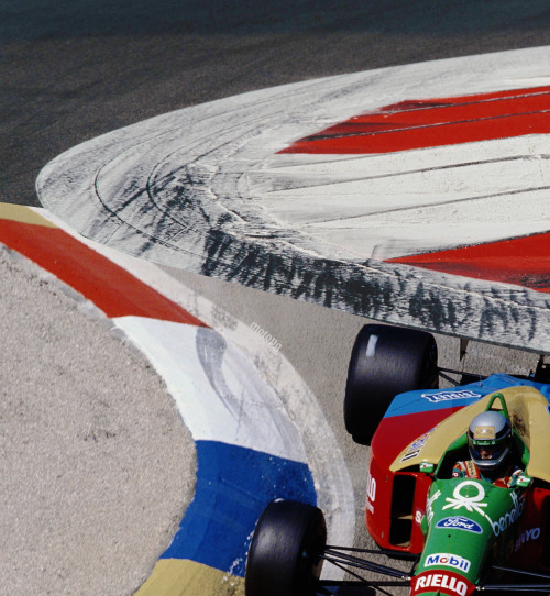 motopg:OLD FADES INTO THE NEW — formula 1 through the years.(click here for part 1)