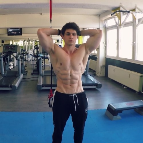Muscle Boys