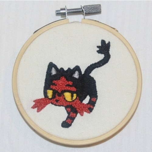 madeofthunder: Hella Cheap Embroidery Commissions!! Okay, so I’ve been in a super tight spot t