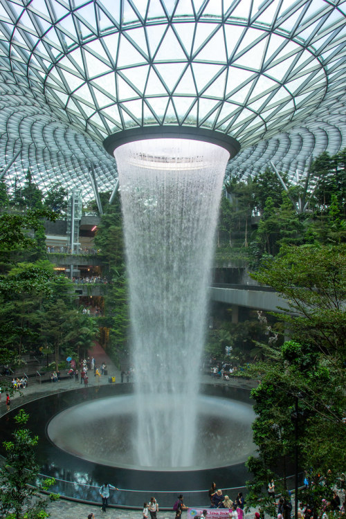 Jewel Changi Airport by Ralph Apeldoorn World’s tallest indoor waterfall. The 40-metre-high indoor w