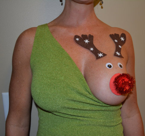 womenhavingfun69:I just heard on the radio that this is the new thing instead of the ugly Christmas 