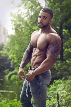 aworldofmenz:  A World of Menz  <<<Follow