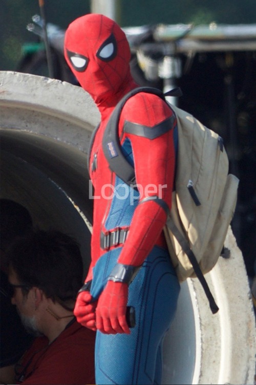 withgreatpowercomesgreatcomics:  Pics from the set of ‘Spider-Man: Homecoming’ 