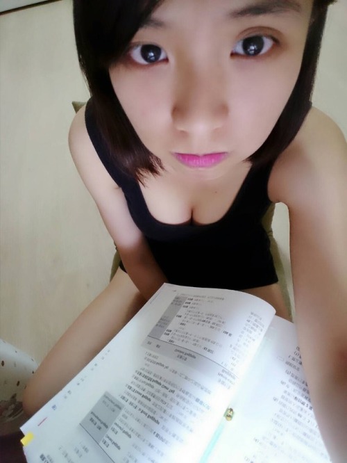 tina0311: 來吧 讓人家看看你們能射多少給我