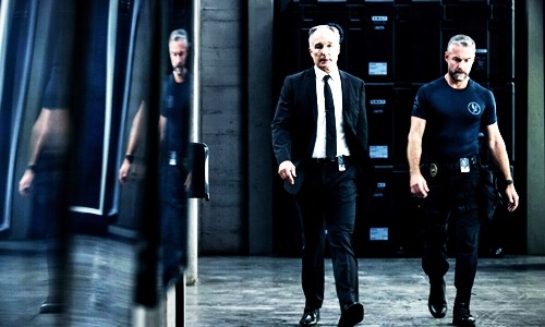 louka-por-series