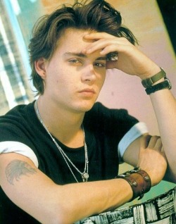 80sdepp:Johnny Depp, 1989