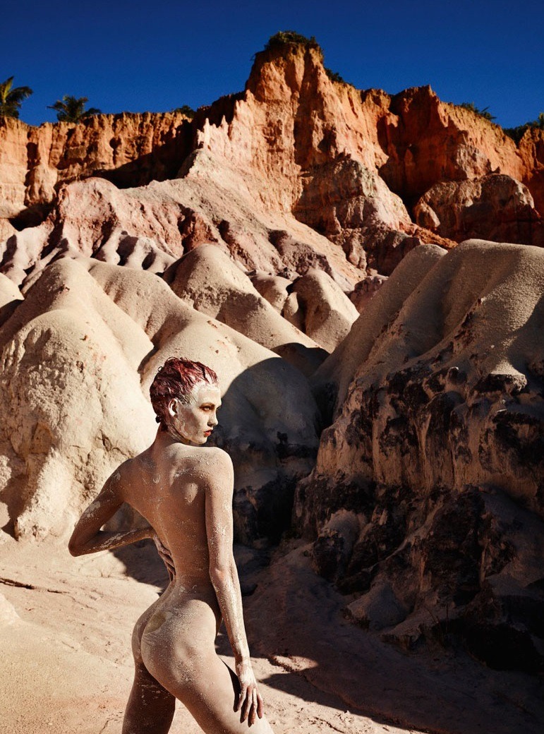 a-state-of-bliss:  Vogue US July 2012 - Karlie Kloss by Mario Testino