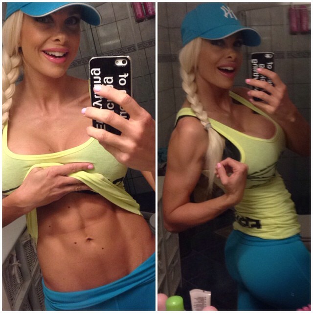 fitgymbabe:  Instagram: fitbarbie6 Great Pic! - Check out more of her pics: fitbarbie6