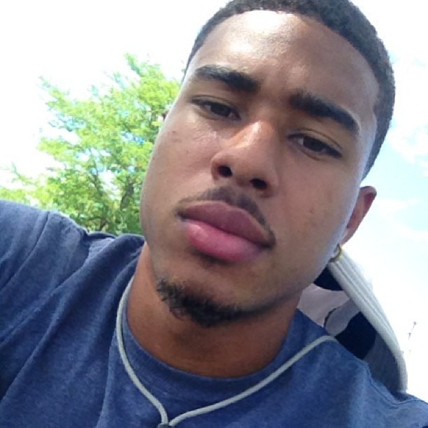 asetianvampyre:  lightskinnedboys:  Football   Sexy