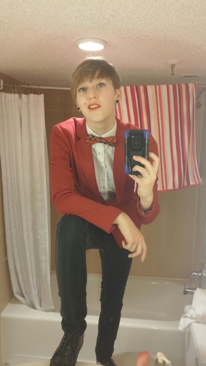 callmekitto:  Happy gosh darn New Year.