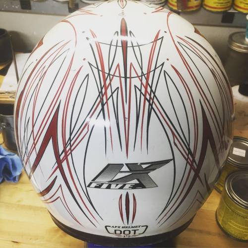 Old helmet I went a little crazy on this one. #107 #107pinstriping #pinstriping #freehandpinstriping