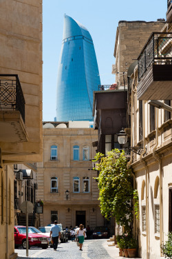 travelingcolors:  Baku | Azerbaijan (by Chiara Neve)