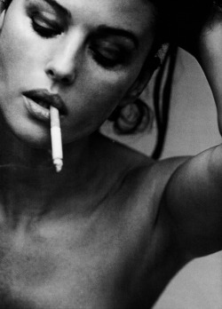 6-4s:Un regard sur chaque cigarette…^*^