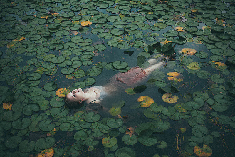 definitelydope:  Shallows (by JennaSouers)