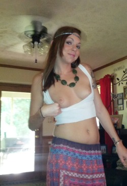 nudistcouplencva:Hippie Chick Day