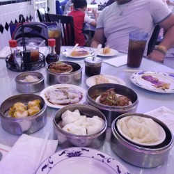 No idea what most of these dishes are, but I DO know that it was very tasty!  (at Harbor Palace Seafood Restaurant)