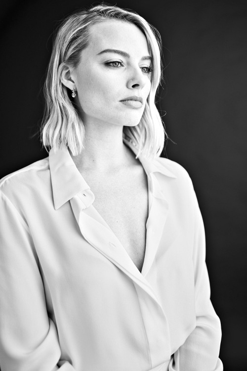 ipostcelebs:MARGOT ROBBIE for Variety Studio at the Toronto Film Festival. 09/09/17