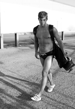 thefagmag:  Cruising the beachfront