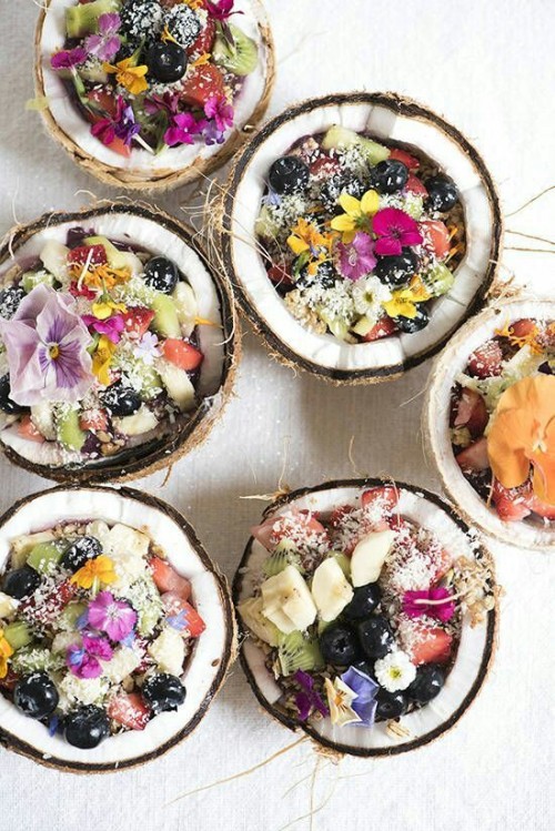 fabfashionfix: Good morning. Start day with delicious coconut and fruit salad.