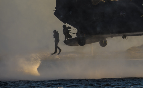 theintelligency - Oct 29, 2015 – Marine Raiders train with...