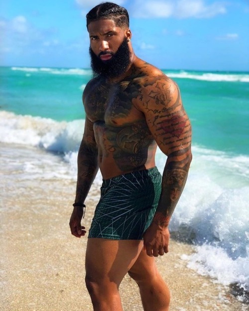 blackbeardedmen: @lmg_bangbang