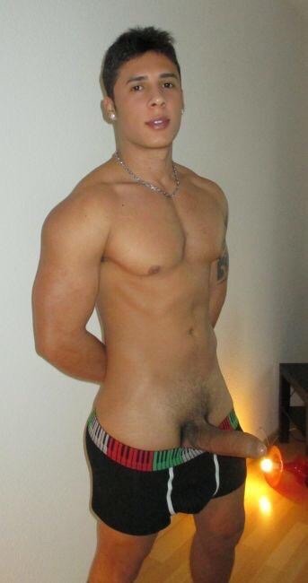 bap74:uncutpapi209:Damn Papi Can I Tastewww.hungpapi.tumblr.comLove Uncut