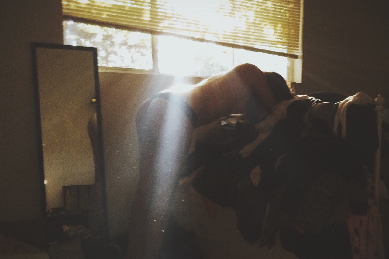 nakedhabitat:   Woke up this morning with the sun’s rays pouring into the bedroom.