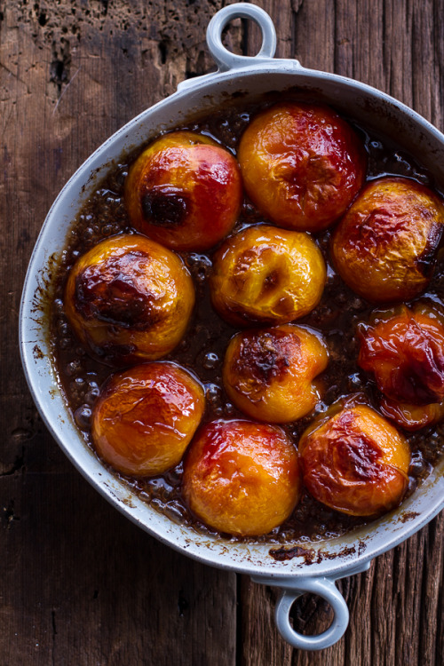foodffs:  Easiest Bourbon Peach Dump with Buttered Popcorn.  Really nice recipes. Every hour.     