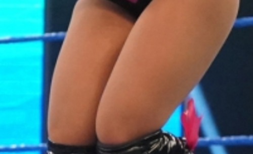 WWE`s Alexa BlissSee more herehttp://divatights.blogspot.com/2020/03/alexa-bliss-legs-in-tightspanty