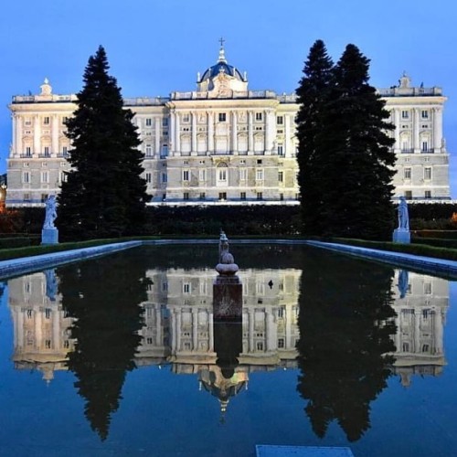 Ok, sometimes you can admire something not Wright. Hello from Madrid. #architecture #architecturepho