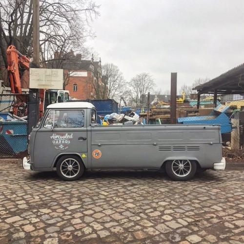 VANS OF BERLIN